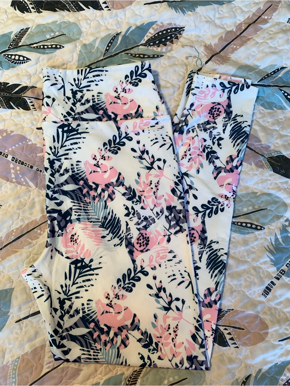 Women’s Floral Print Leggings — Pink & Navy